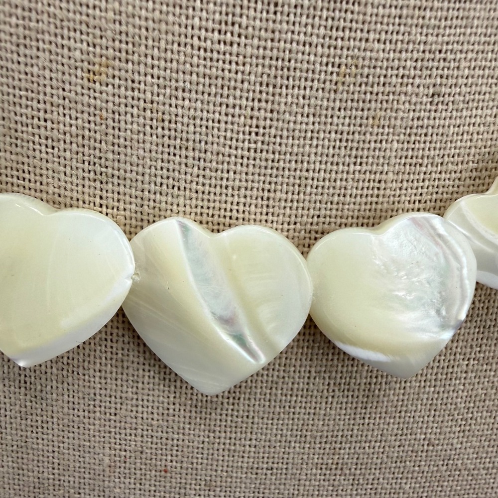 Vintage Avon Mother of Pearl Necklace Heart Signed 16" - Picture 3 of 10